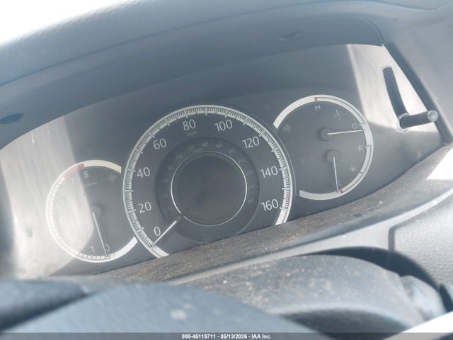 45119711 :رقم المزاد ، 1HGCR2F33FA239904 vin ، 2015 Honda Accord Lx مزاد بيع
