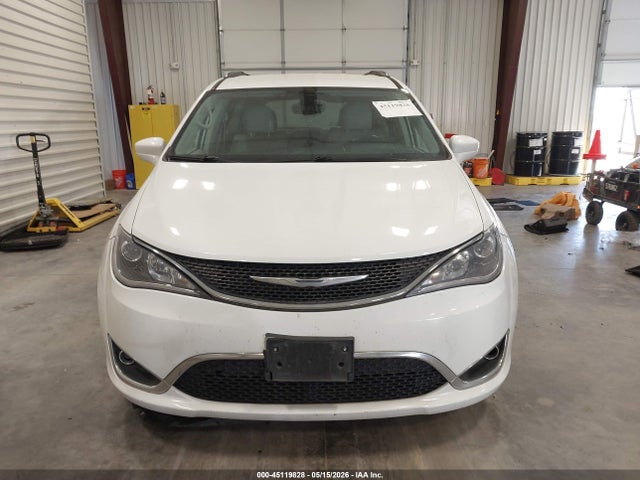 Продажа на аукционе авто 2017 Chrysler Pacifica Touring-l, vin: 2C4RC1BG6HR837836, номер лота: 45119828