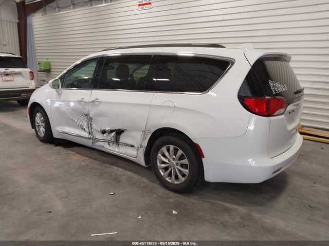 Продажа на аукционе авто 2017 Chrysler Pacifica Touring-l, vin: 2C4RC1BG6HR837836, номер лота: 45119828