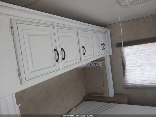 Продаж на аукціоні авто 2011 Ford F53, vin: 1F65F5DY8B0A10315, номер лоту: 45119853