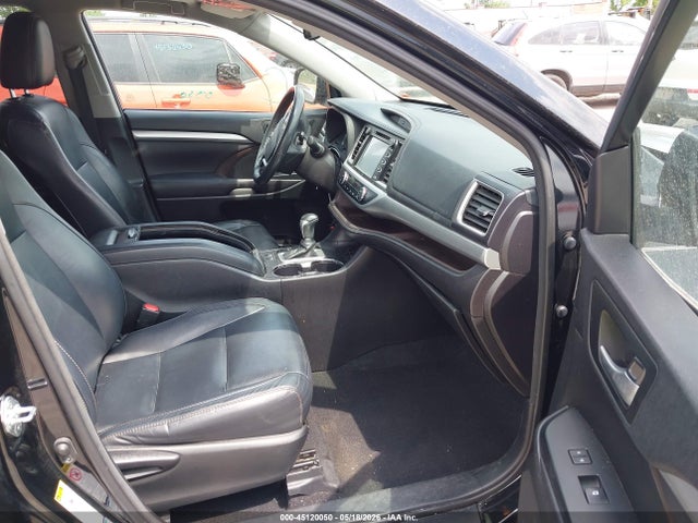 Продаж на аукціоні авто 2016 Toyota Highlander Xle V6, vin: 5TDJKRFH0GS327327, номер лоту: 45120050