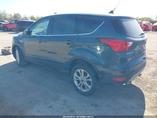 Продажа на аукционе авто 2019 Ford Escape Se, vin: 1FMCU9GD6KUB61572, номер лота: 45120110