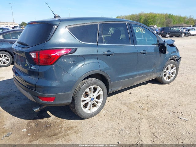 Продажа на аукционе авто 2019 Ford Escape Se, vin: 1FMCU9GD6KUB61572, номер лота: 45120110