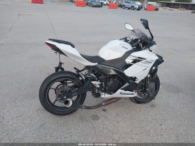 Kawasaki EX400 2023 JKAEXKG17PDAK9927 Image 11