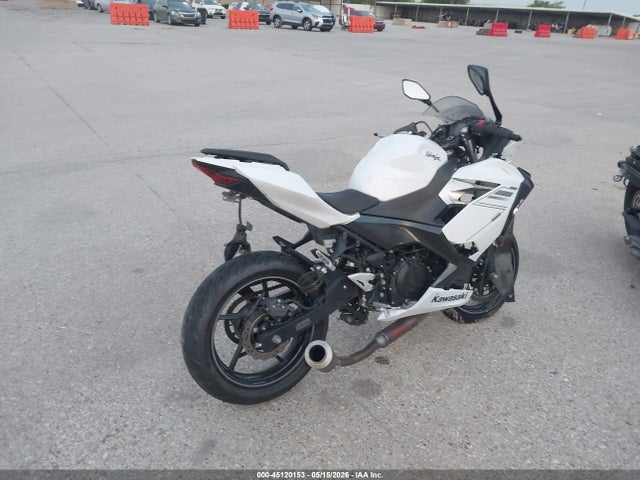 Kawasaki EX400 2023 JKAEXKG17PDAK9927 Image 4