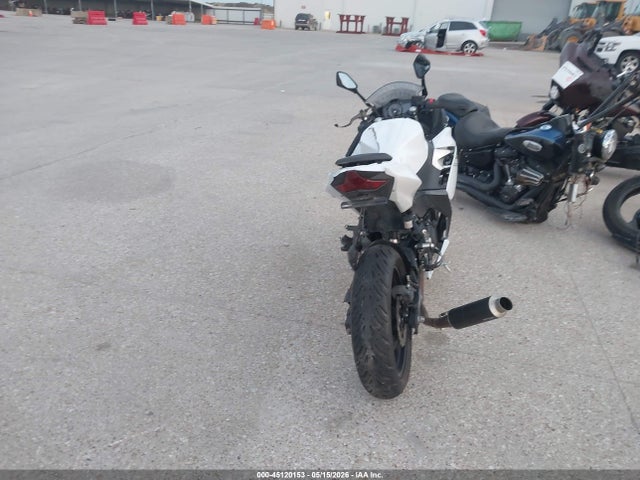 Kawasaki EX400 2023 JKAEXKG17PDAK9927 Image 6