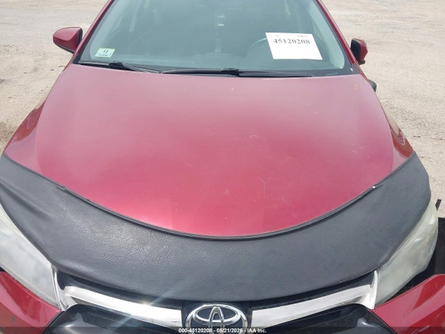 45120208 :رقم المزاد ، 4T1BF1FK0FU995186 vin ، 2015 Toyota Camry Se مزاد بيع