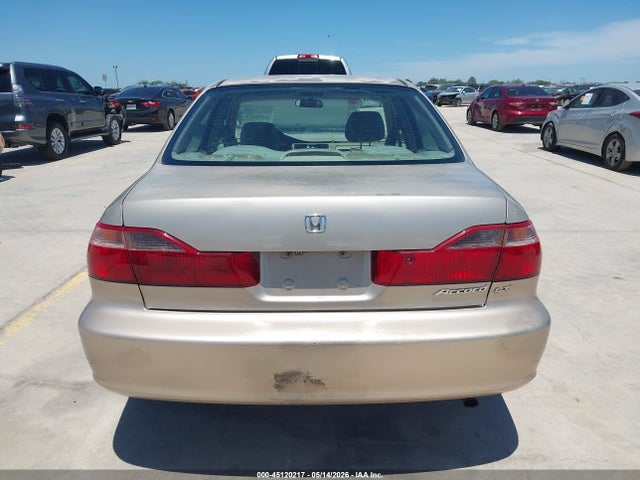 45120217 :رقم المزاد ، 1HGCG5649YA043940 vin ، 2000 Honda Accord 2.3 Lx مزاد بيع
