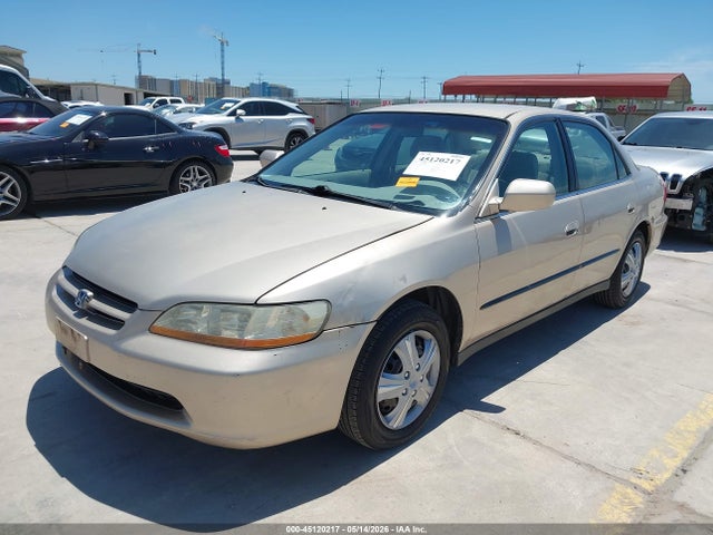 45120217 :رقم المزاد ، 1HGCG5649YA043940 vin ، 2000 Honda Accord 2.3 Lx مزاد بيع
