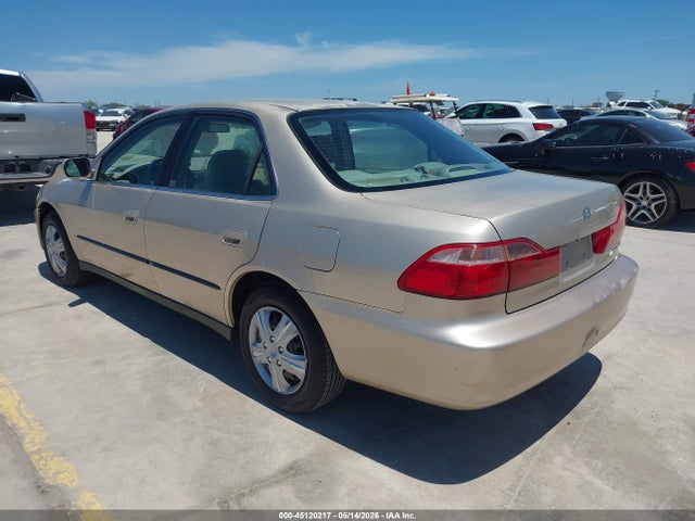 45120217 :رقم المزاد ، 1HGCG5649YA043940 vin ، 2000 Honda Accord 2.3 Lx مزاد بيع