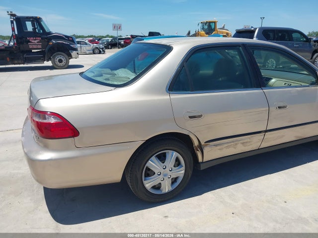 45120217 :رقم المزاد ، 1HGCG5649YA043940 vin ، 2000 Honda Accord 2.3 Lx مزاد بيع