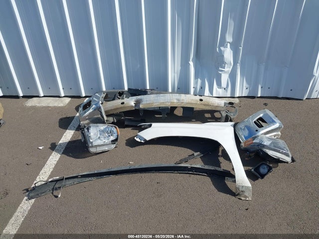 5TFHY5F13EX343084 Toyota Tundra Limited 5.7l V8