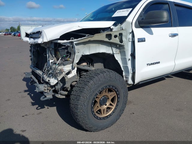 5TFHY5F13EX343084 Toyota Tundra Limited 5.7l V8