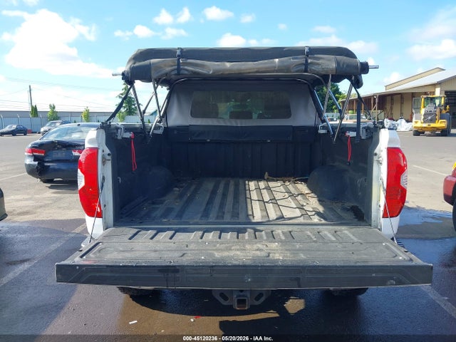 5TFHY5F13EX343084 Toyota Tundra Limited 5.7l V8