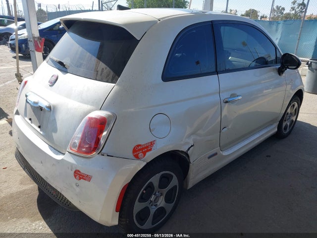 Fiat 500E BATTERY ELECTRIC 2017 3C3CFFGE6HT502921 Image 4