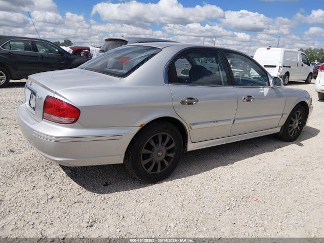 Продажа на аукционе авто 2004 Hyundai Sonata, vin: KMHWF25S84A090671, номер лота: 45120353