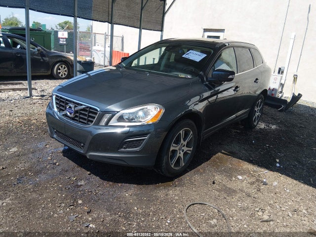 45120382 :رقم المزاد ، YV4902DZ3D2403800 vin ، 2013 Volvo Xc60 T6/t6 Platinum/t6 Premier Plus/t6 R-design/t6 R-design Platinum/t6 R-design Premier Plus مزاد بيع