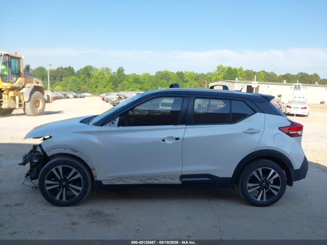45120487 :رقم المزاد ، 3N1CP5CU4KL508744 vin ، 2019 Nissan Kicks Sr مزاد بيع
