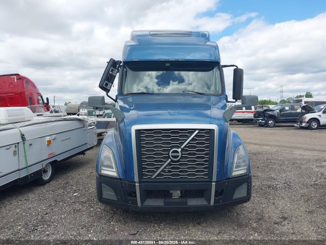 2019 Volvo Vnl მანქანა იყიდება აუქციონზე, vin: 4V4NC9EH3KN213860, აუქციონის ნომერი: 45120551