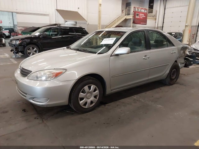 2002 Toyota Camry Le მანქანა იყიდება აუქციონზე, vin: JTDBE32K220135221, აუქციონის ნომერი: 45120588