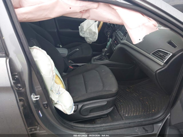 Продаж на аукціоні авто 2018 Hyundai Elantra Sel, vin: KMHD84LF7JU559911, номер лоту: 45120628