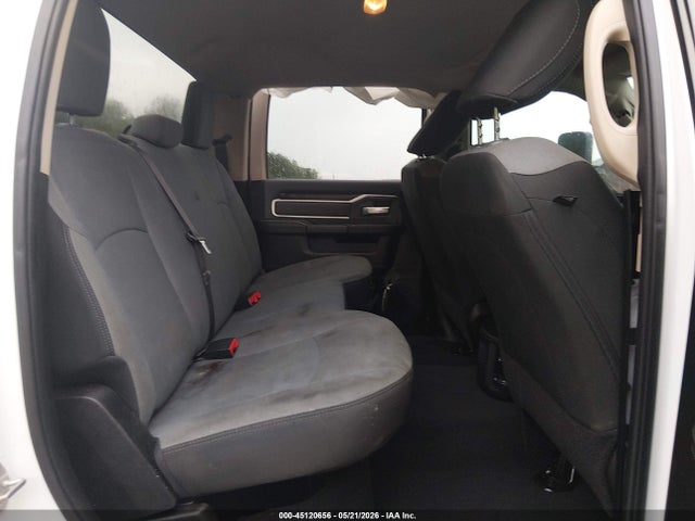 45120656 :رقم المزاد ، 3C6UR5DLXKG649254 vin ، 2019 Ram 2500 Big Horn  4x4 6'4 Box مزاد بيع