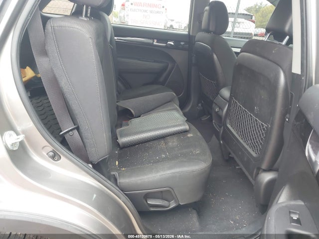 Продажа на аукционе авто 2015 Kia Sorento Lx, vin: 5XYKTCA60FG650082, номер лота: 45120675