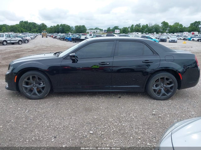 Chrysler 300 Touring L 2023 2C3CCADG6PH510171 Image 14