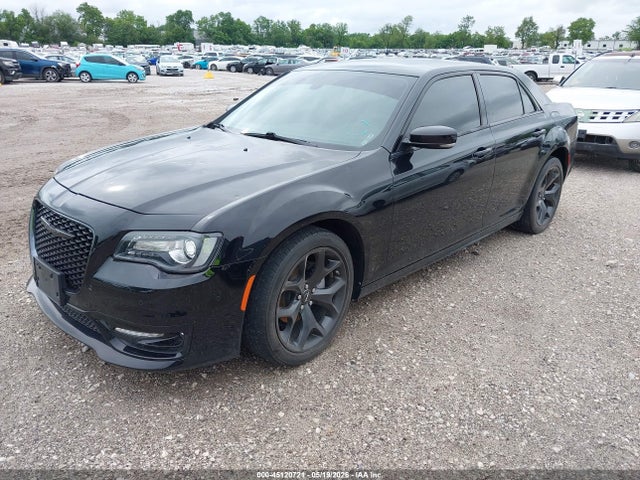 Chrysler 300 Touring L 2023 2C3CCADG6PH510171 Image 2