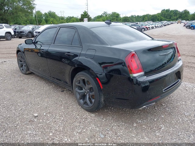 Chrysler 300 Touring L 2023 2C3CCADG6PH510171 Image 3