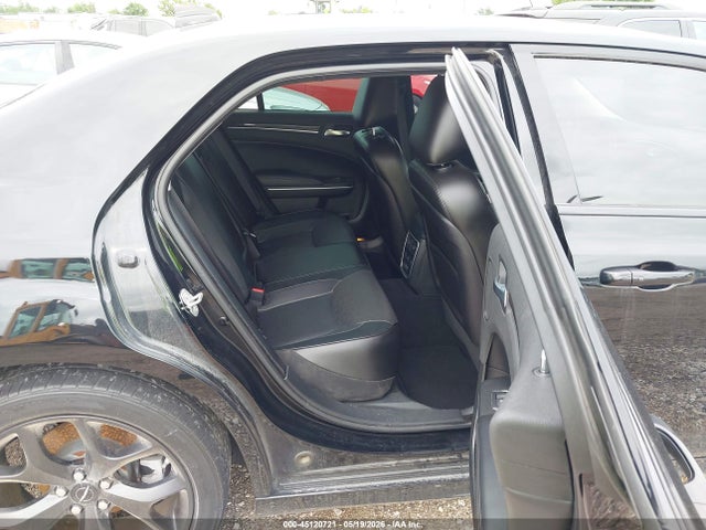 Chrysler 300 Touring L 2023 2C3CCADG6PH510171 Image 8