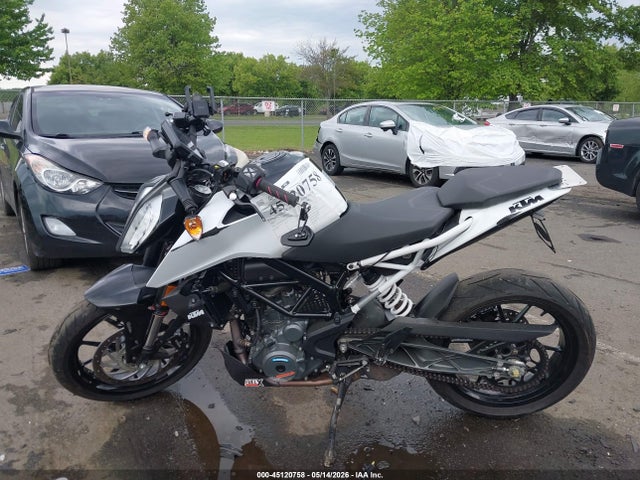 KTM 390 Duke 2022 MD2JPJ401NC234583 Image 13