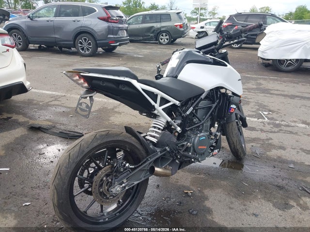 KTM 390 Duke 2022 MD2JPJ401NC234583 Image 4