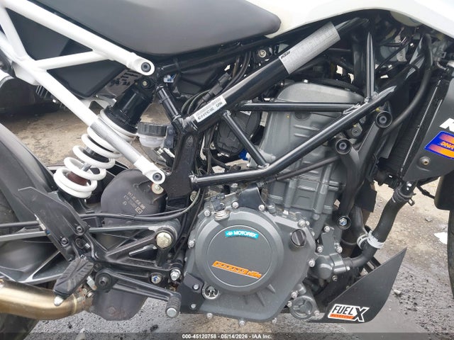 KTM 390 Duke 2022 MD2JPJ401NC234583 Image 8