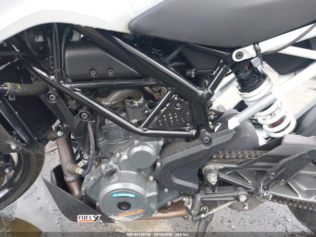 KTM 390 Duke 2022 MD2JPJ401NC234583 Image 9