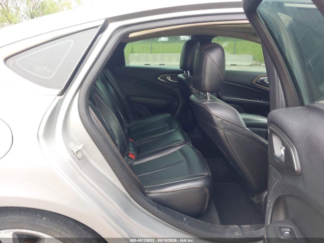 Chrysler 200 C 2015 1C3CCCEG7FN542837 Image 8