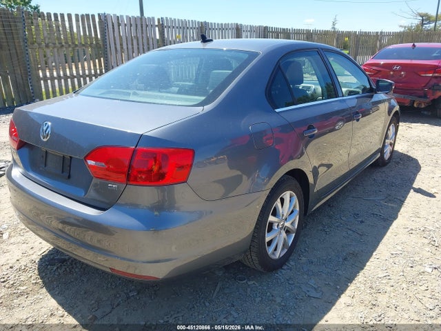 45120866 :رقم المزاد ، 3VWB17AJXEM377197 vin ، 2014 Volkswagen Jetta 1.8t Se مزاد بيع