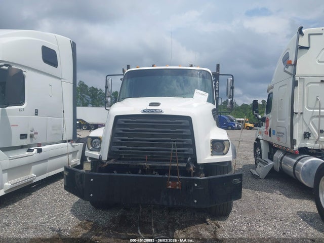 45120893 :رقم المزاد ، 3ALHG3DV0FDGM0772 vin ، 2015 Freightliner 114sd مزاد بيع