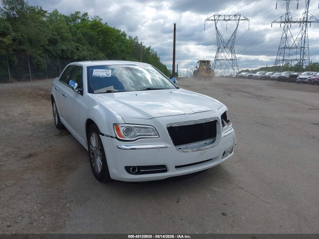 2011 Chrysler 300c Awd მანქანა იყიდება აუქციონზე, vin: 2C3CK6CT6BH612237, აუქციონის ნომერი: 45120920