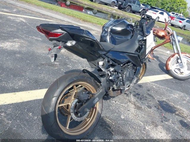 Продажа на аукционе авто 2019 Kawasaki Ex400, vin: JKAEXKG1XKDA30059, номер лота: 45120939