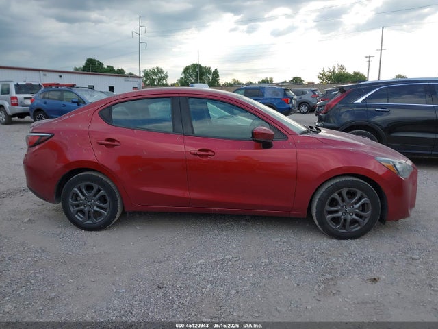 Toyota YARIS LE 2019 3MYDLBYV5KY517518 Image 13