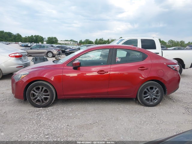 Toyota YARIS LE 2019 3MYDLBYV5KY517518 Image 14