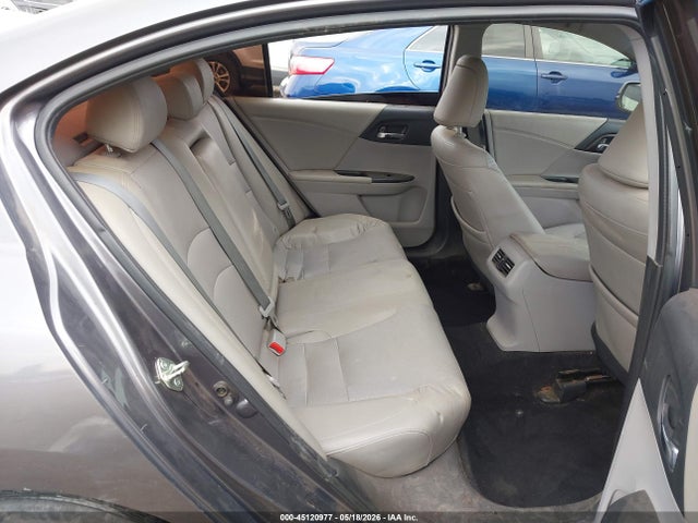 45120977 :رقم المزاد ، 1HGCR3F82FA008266 vin ، 2015 Honda Accord Ex-l V-6 مزاد بيع