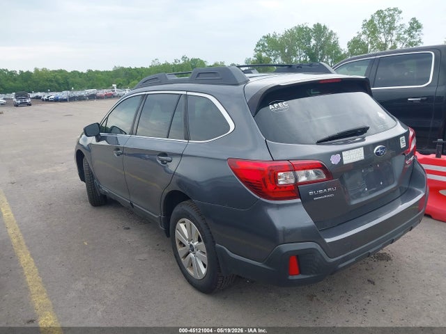 45121004 :رقم المزاد ، 4S4BSAAC6J3315415 vin ، 2018 Subaru Outback 2.5i مزاد بيع