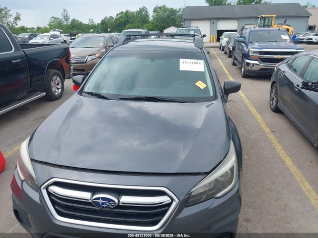 45121004 :رقم المزاد ، 4S4BSAAC6J3315415 vin ، 2018 Subaru Outback 2.5i مزاد بيع