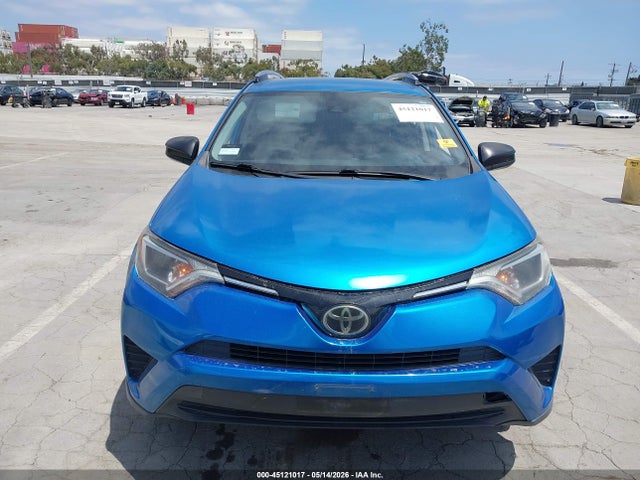 JTMZFREV8HJ105700 Toyota RAV4 LE