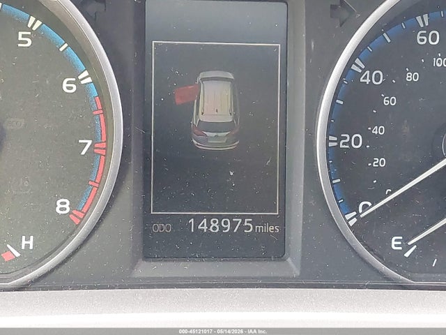 JTMZFREV8HJ105700 Toyota RAV4 LE