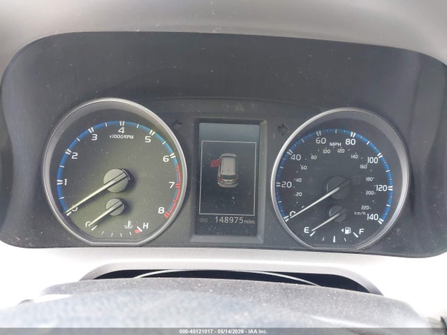 JTMZFREV8HJ105700 Toyota RAV4 LE