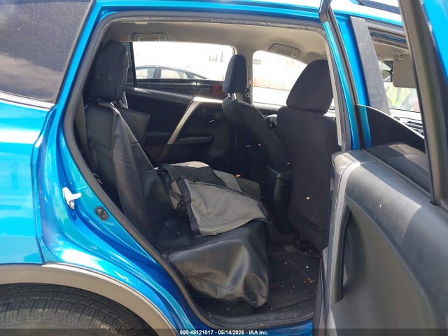 JTMZFREV8HJ105700 Toyota RAV4 LE