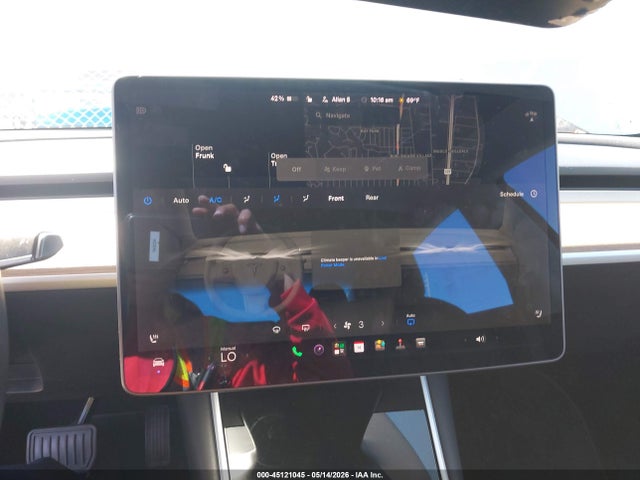 45121045 :رقم المزاد ، 5YJ3E1EB1JF091085 vin ، 2018 Tesla Model 3 Long Range/performance مزاد بيع